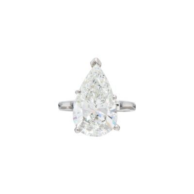 Pear shaped Diamond Solitaire Ring in Platinum