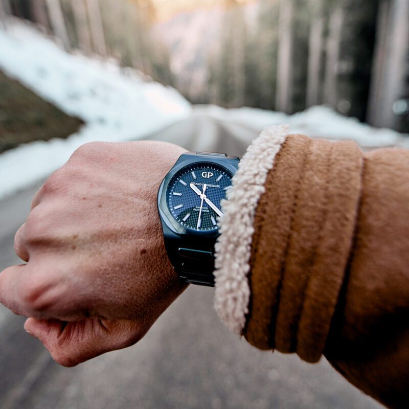 Laureato 42mm Black Dial in Black Ceramic