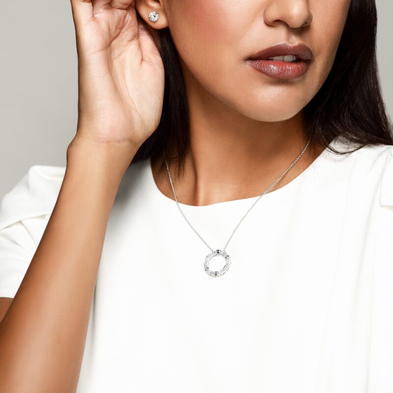 2.63 carat Emerald cut and Oval Cut Diamond Circle Pendant Necklace in Platinum