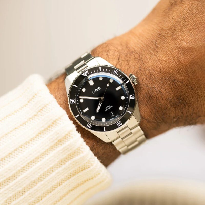 Divers Date Black Dial 39mm Automatic in Stainless Steel