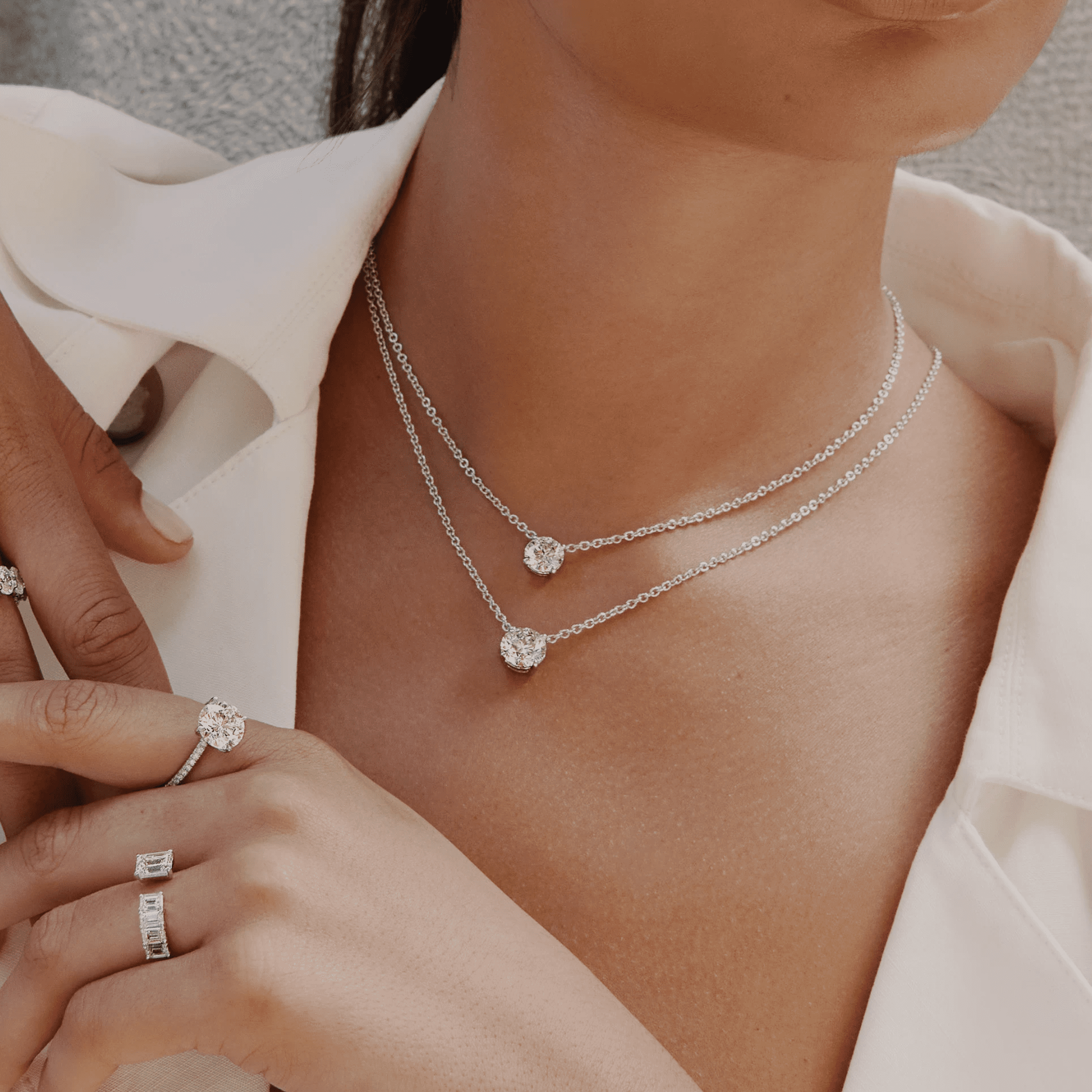 1.84 Carat Solitaire Round Brilliant cut Diamond Pendant Necklace in White Gold - Image 3