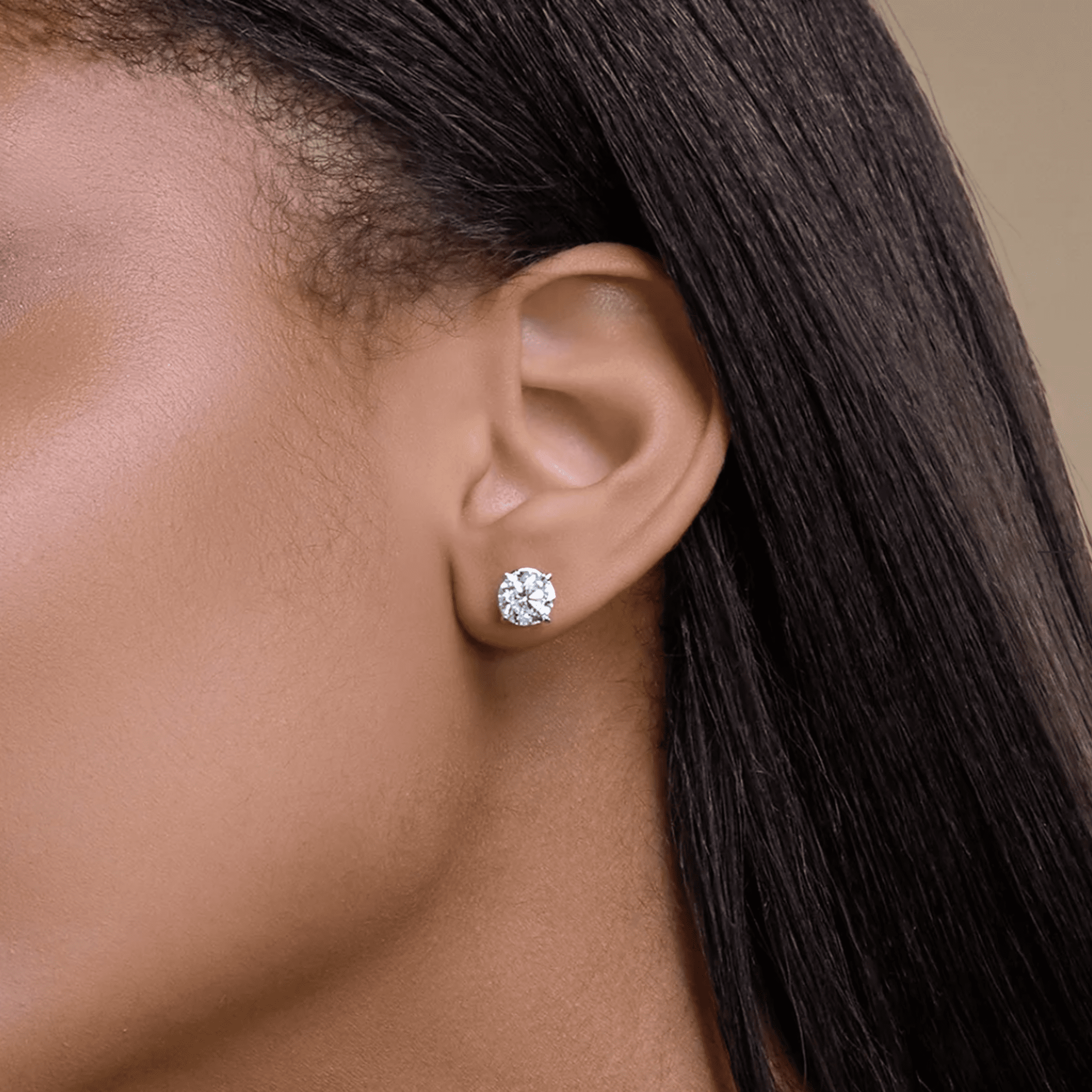 2.46 carat Round Brilliant cut Diamond Stud Earrings in White Gold - Image 3