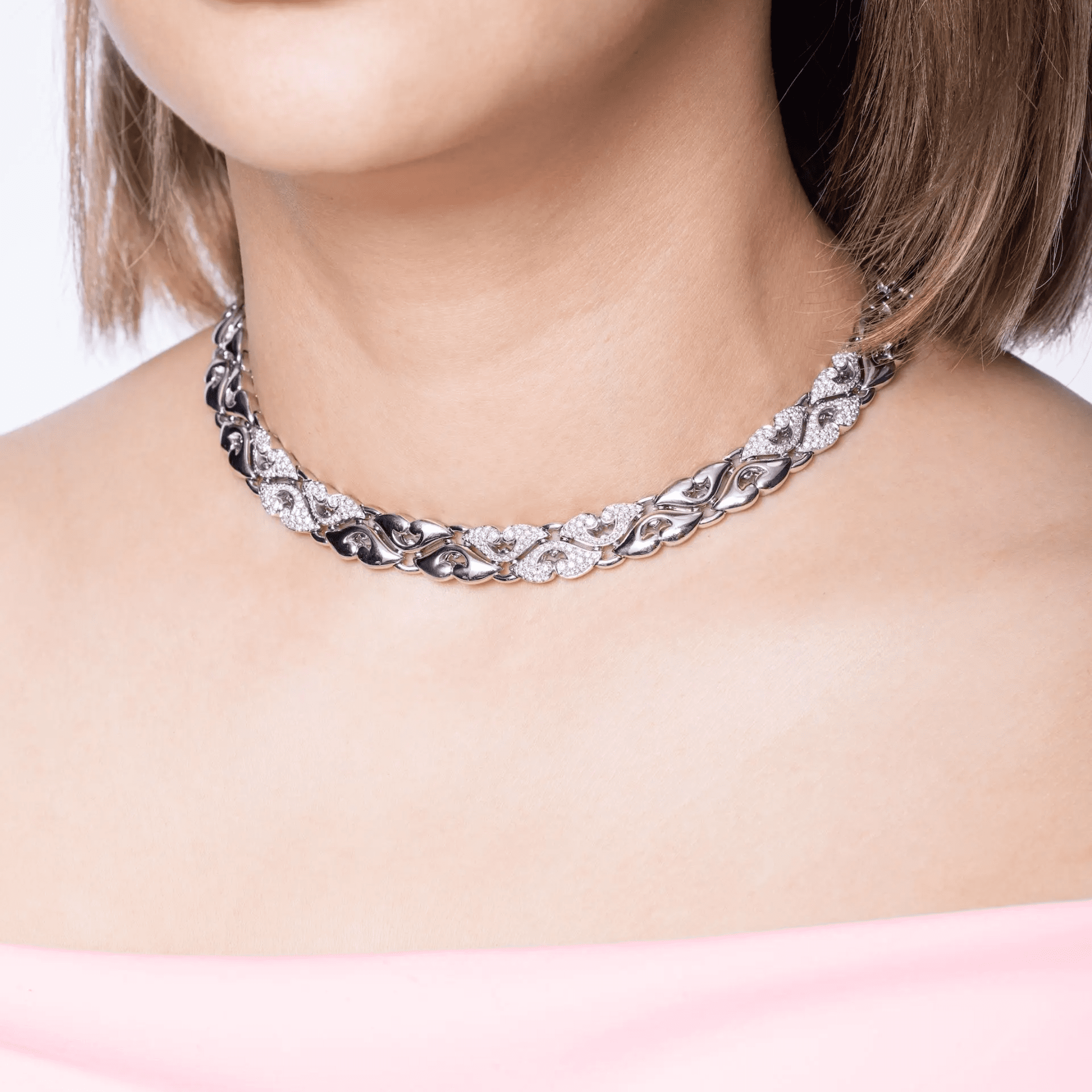 Nuvole 2.85 carat Diamond Necklace in White Gold - Image 4