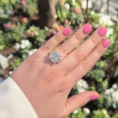 Three-Stone Collection - 10.03 carat Radiant cut and Trillion cut Engagement Ring in Platinum