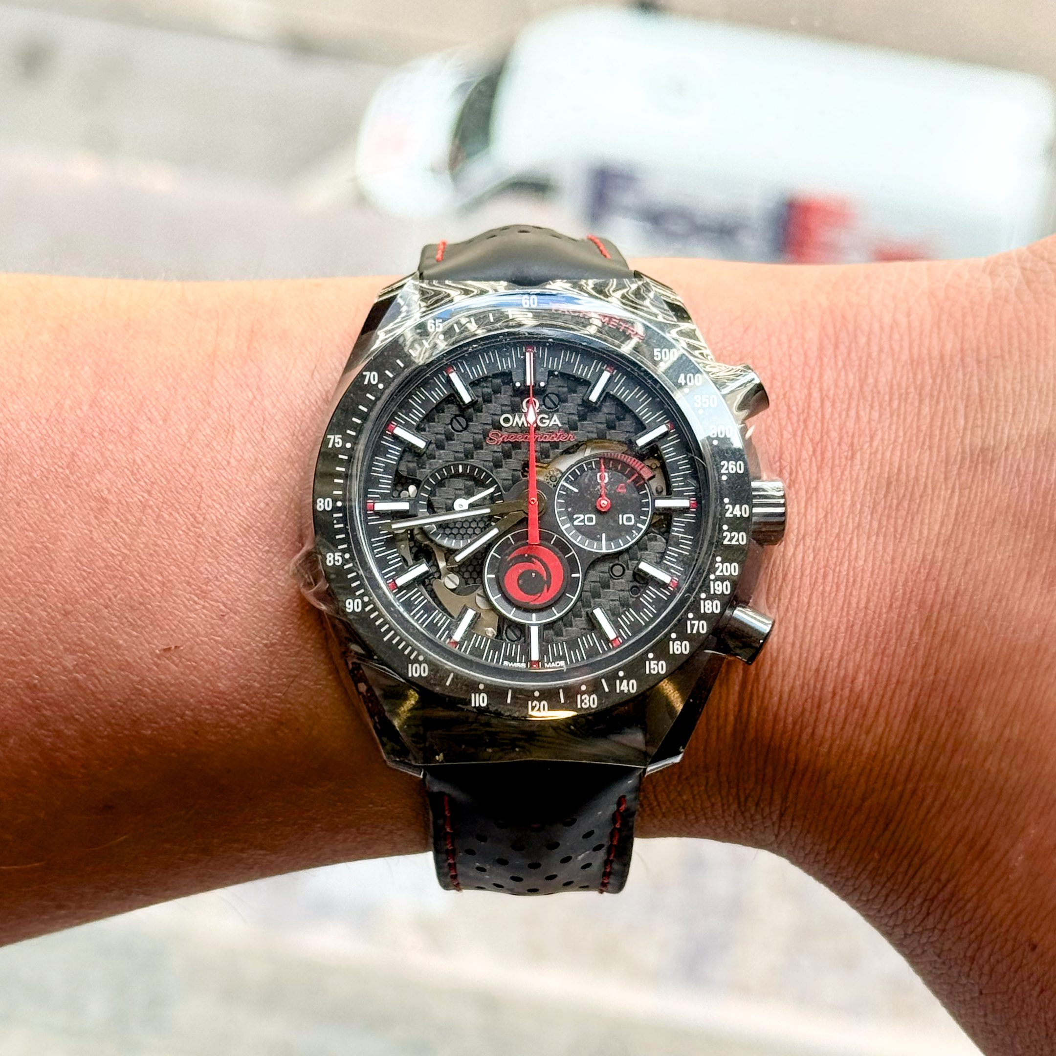Speedmaster Dark Side of the Moon Black Ceramic - Alinghi Team - Pre-Owned - Image 2