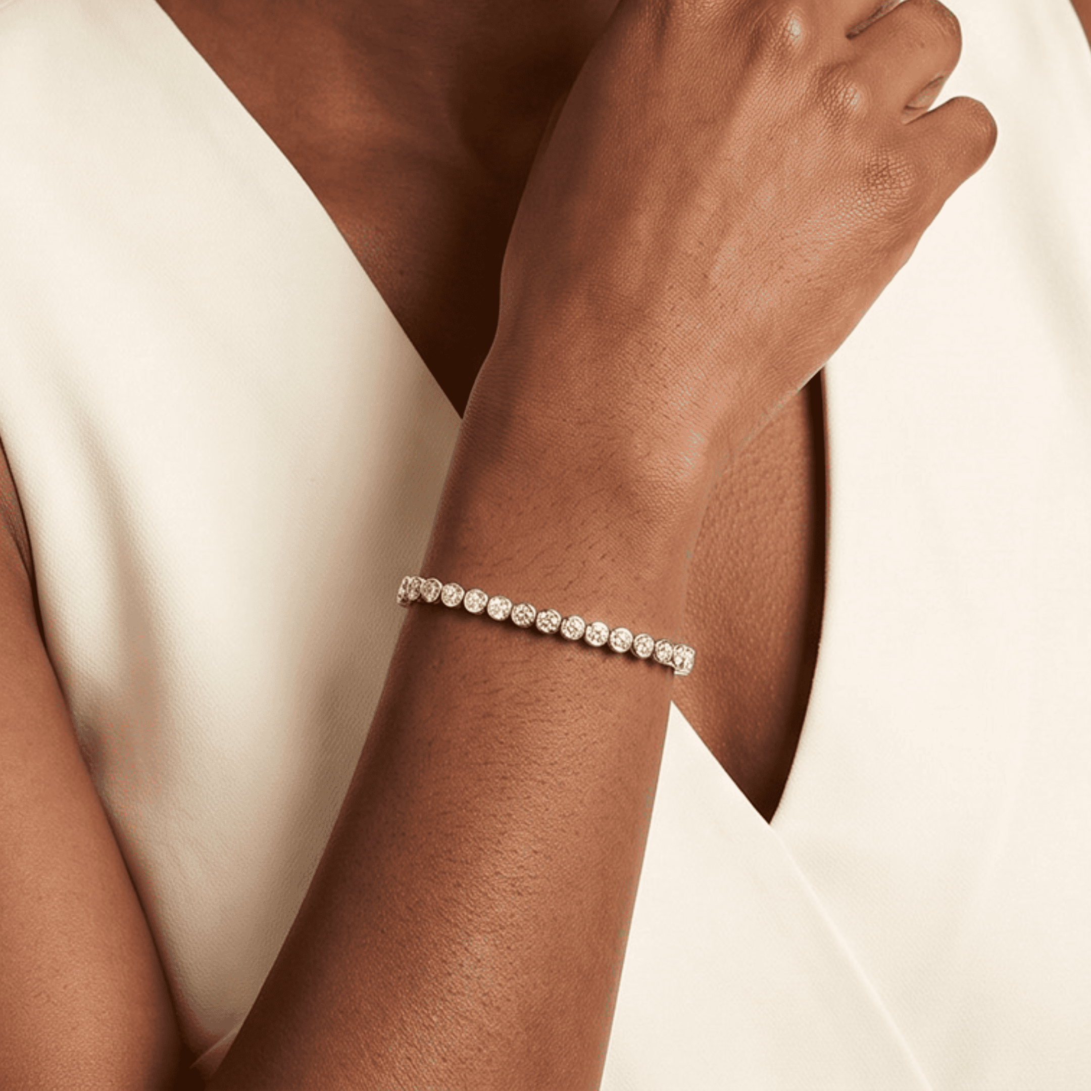 1.58 carat Round Brilliant cut Half Bezel set Diamond Tennis Bracelet in Platinum - Image 3